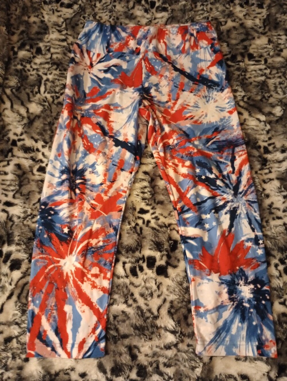 High Waisted Soft White & Blue Firework Print Active Capri Leggings Women's